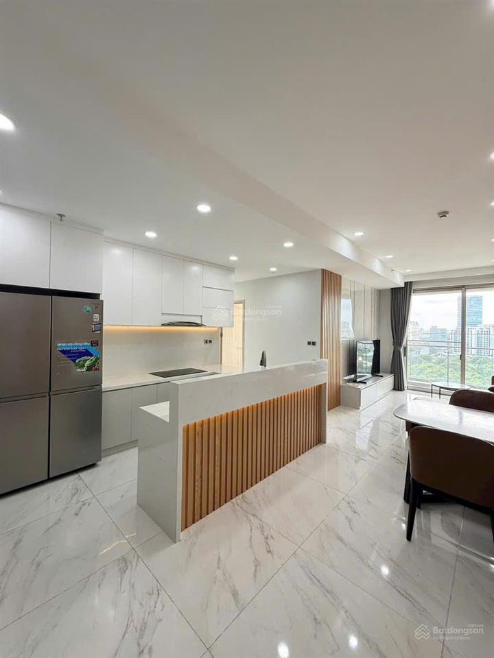 Cần bán căn hộ midtown 127m có 3pn, 3wc ô xe hầm view sông, sổ hồng giá tốt 14 tỷ.