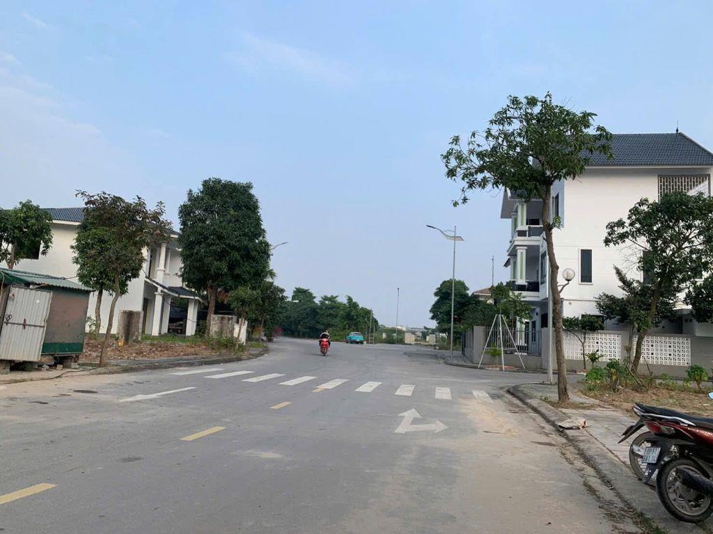 Bán Biệt Thự Khai Sơn Thuận Thành Bắc Ninh 300m2 MT 12m Sổ Đỏ Chính Chủ Giá Rẻ Nhất Dự Án