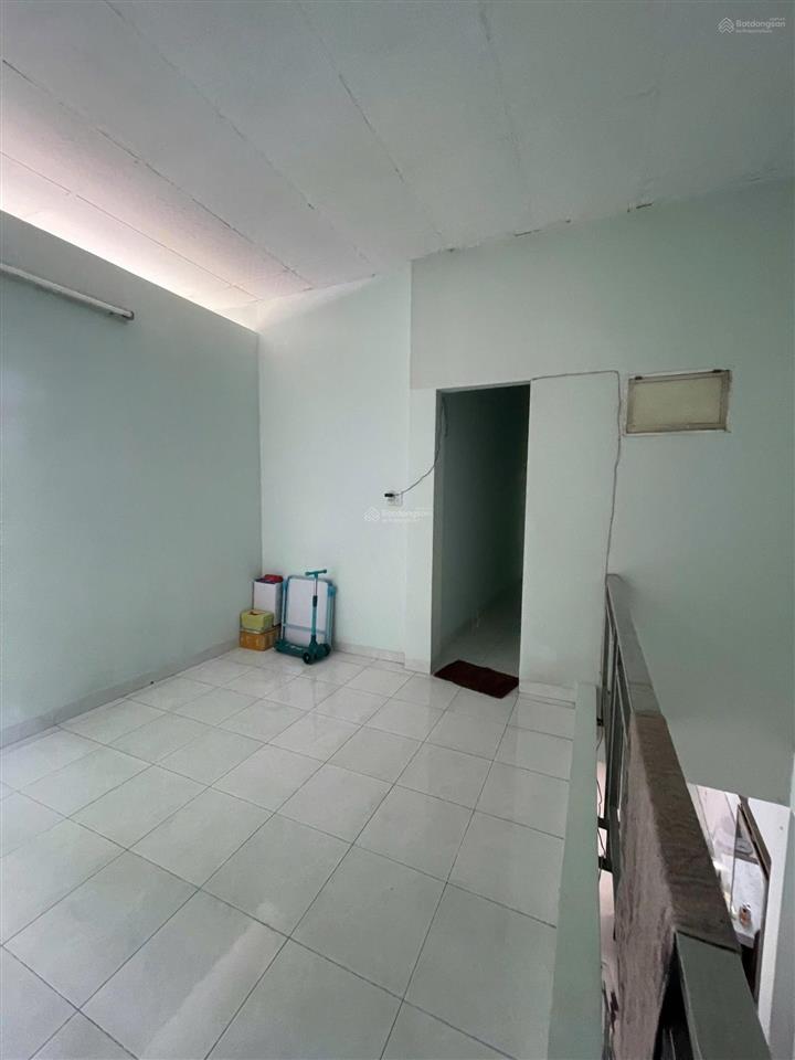 Bán nhà hẻm 2/4 vạn thắng cạnh ngân hàng bidv) nằm ngay trung tâm nha trang. giá 3 tỷ 200