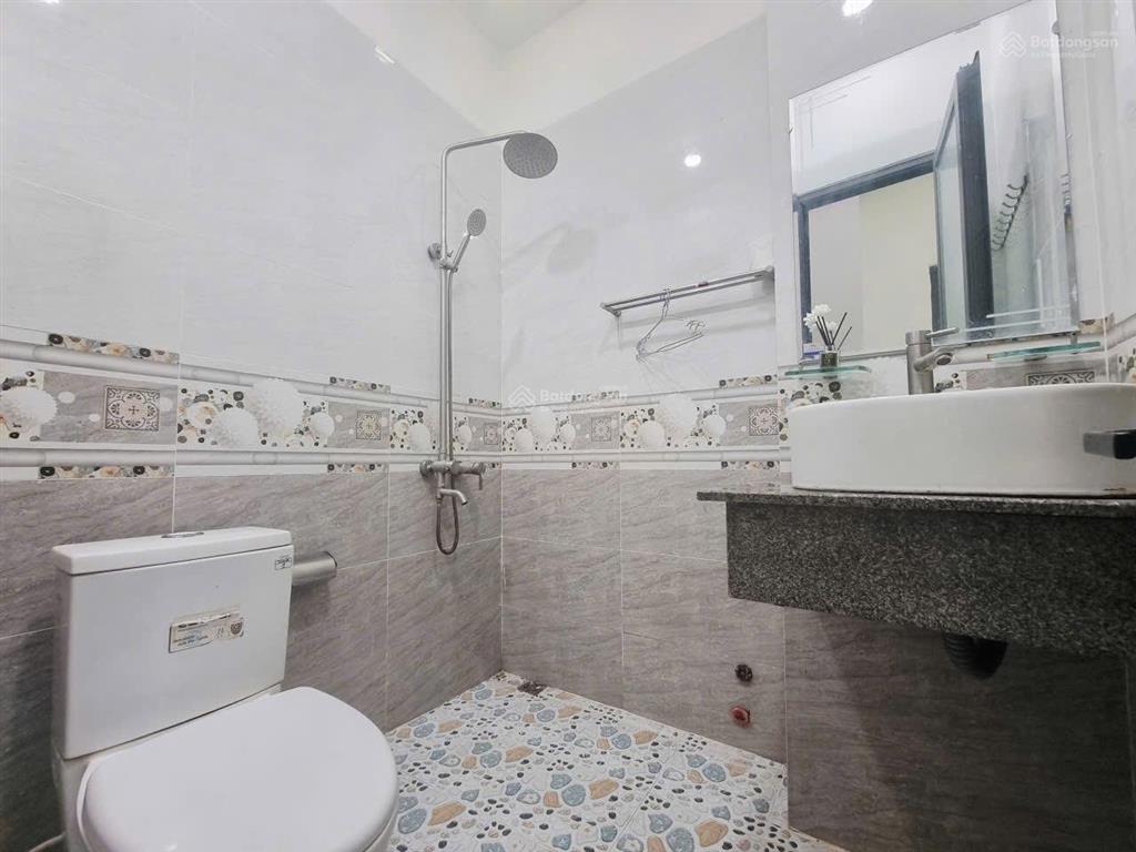 Bán nhà 3 tầng hẻm lạc long quân, phường phước tân 54m2 giá 4 tỷ 700
