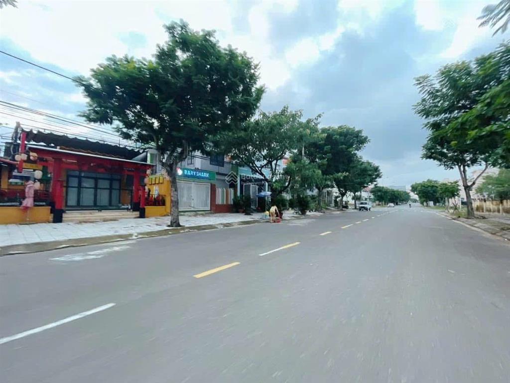 Chính chủ cầchính chủ cần bán nhanh lô đất đường trần văn đán, cách biển sơn thủy chỉ vài bước chân
