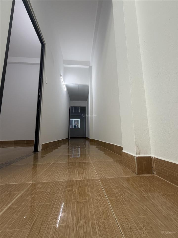 Bán đất tặng nhà 2 tầng đường lê đình chinh, ngay võ chí công,  0905 783 ***