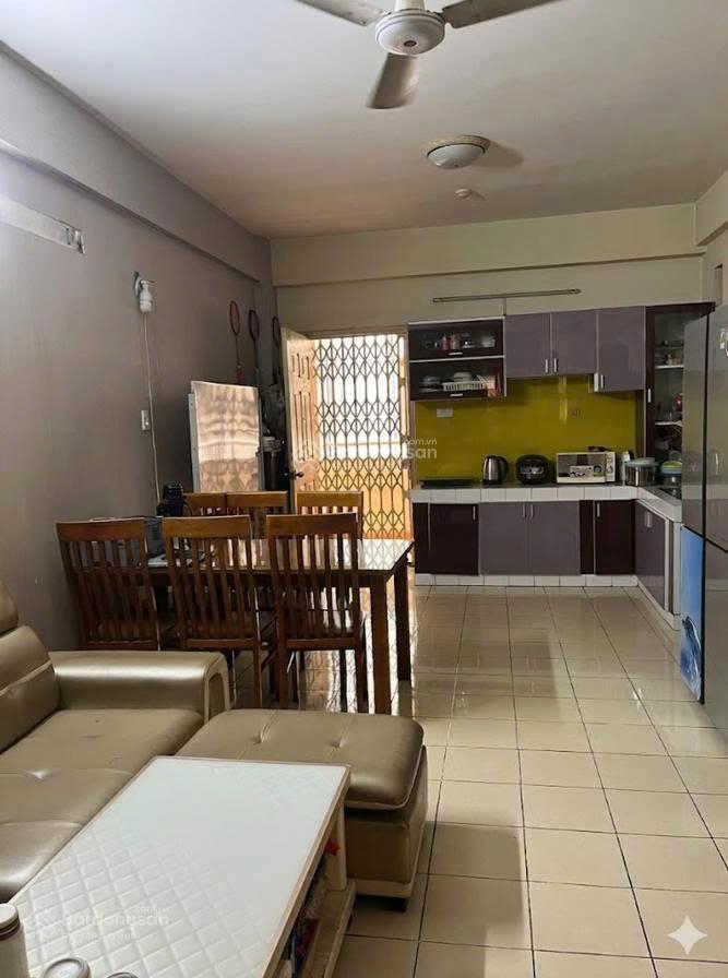 Chung cư gia phú (2pn, thang máy)  chuyển chỗ ở cần bán gấp