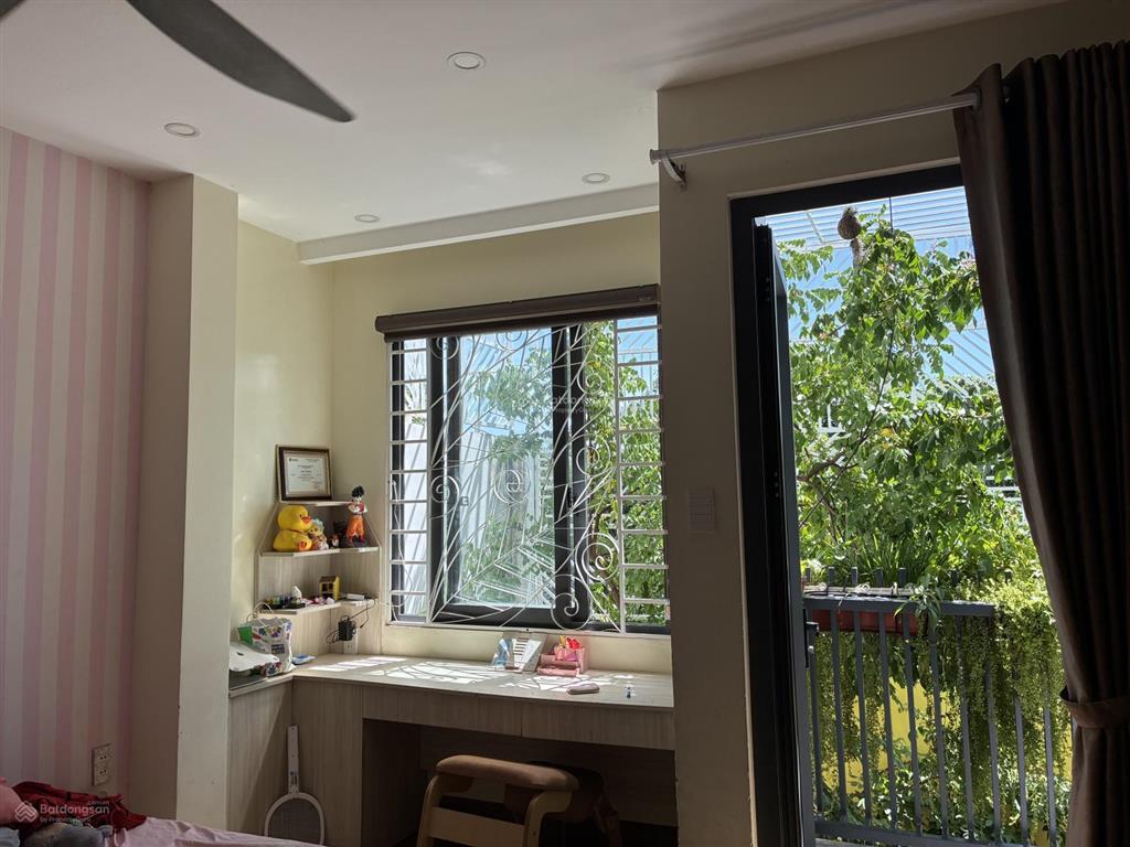 Nhà phố nhiều mảng xanh, phù hợp mở cafe, yoga