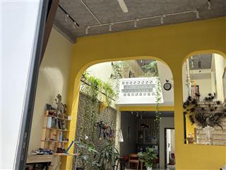 Nhà phố nhiều mảng xanh, phù hợp mở cafe, yoga