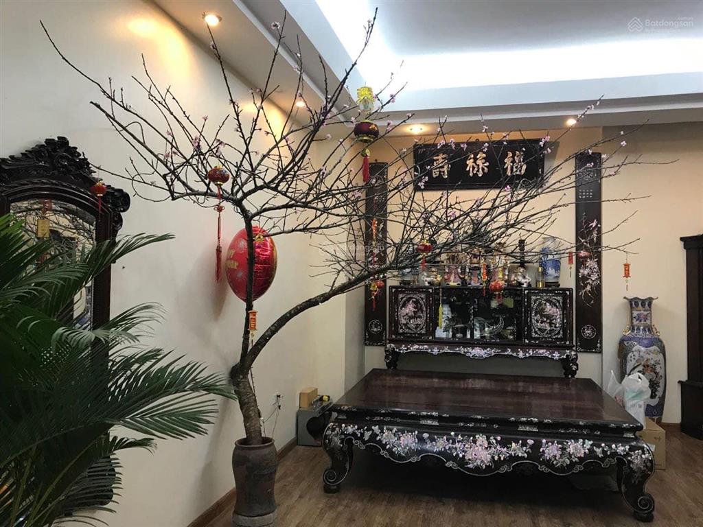 Hiếm! chỉ chưa đến 300tr/m2 mà sở hữu căn nhà 70m2 mặt phố ngọc lâm. đang cho thuê kinh doanh