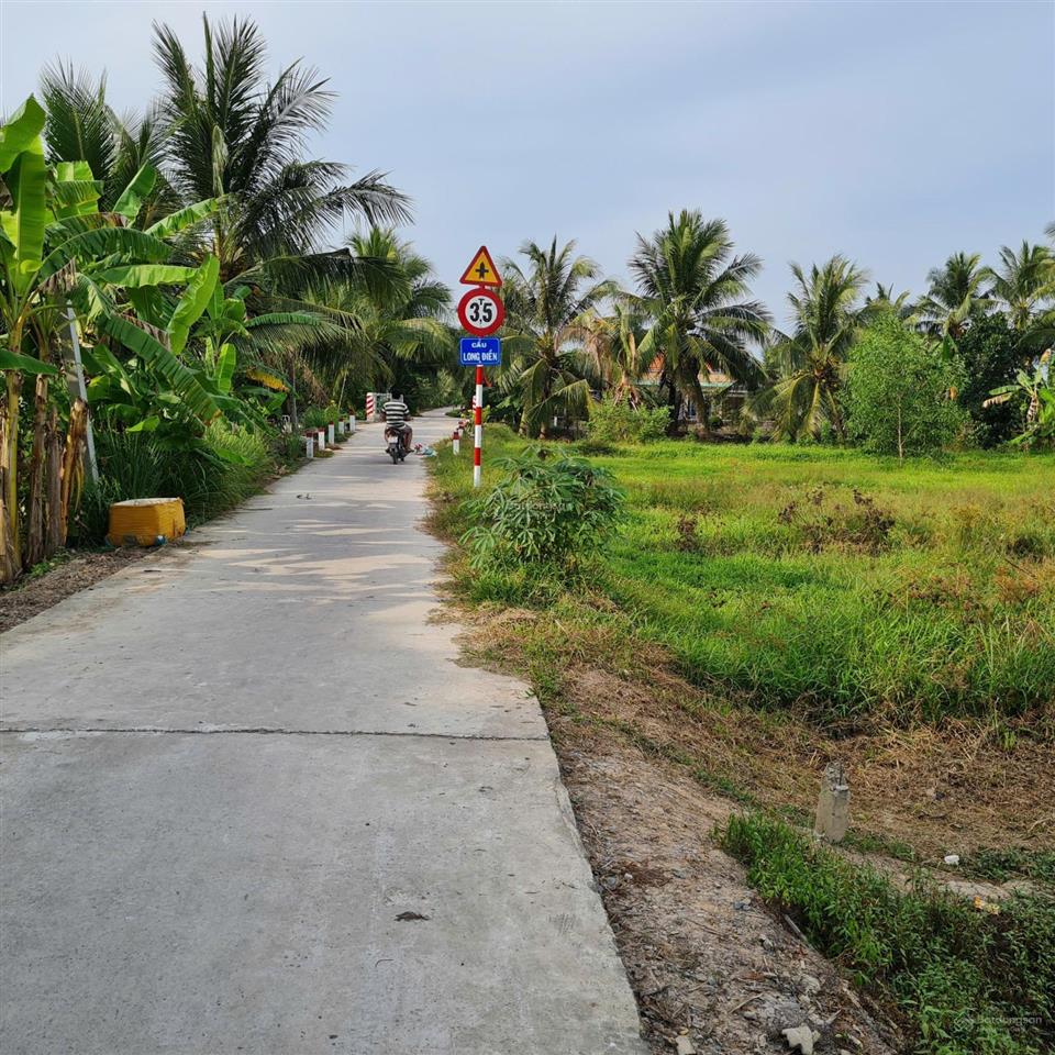 Bán đất 1341m2 tại đường long điền và đường nhựa kênh ngang, châu thành, tiền giang, giá 2,6 tỷ