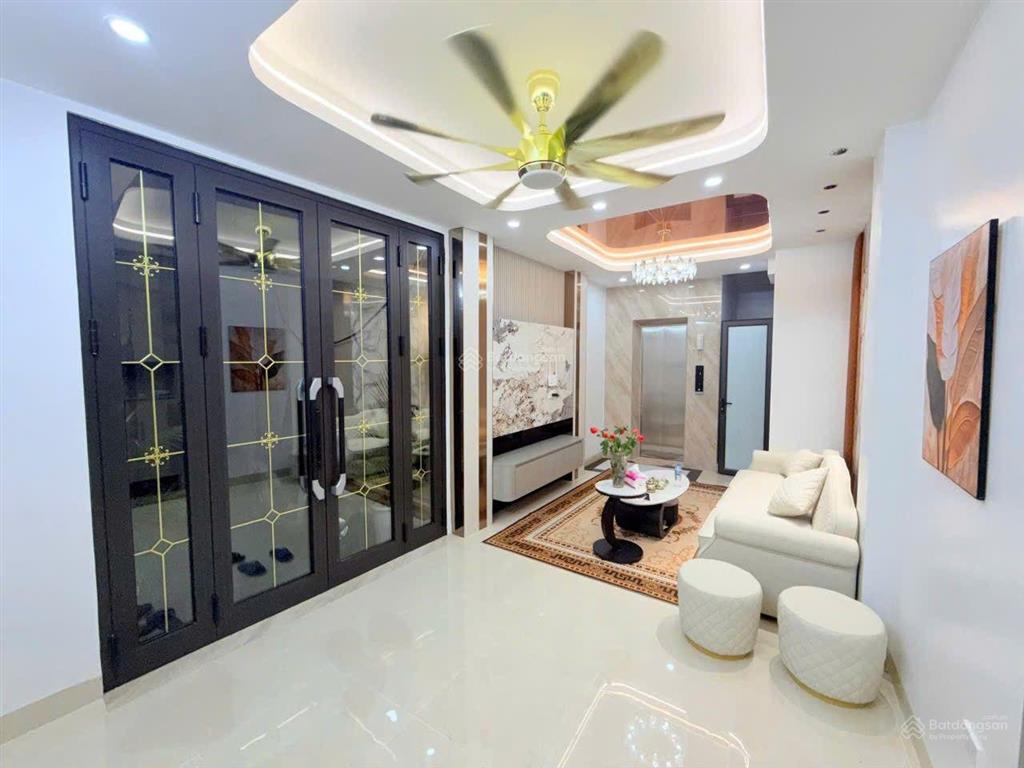 Bán nhà đội cấn, 6 tầng thang máy, gpxd chỉ hơn 11 tỷ