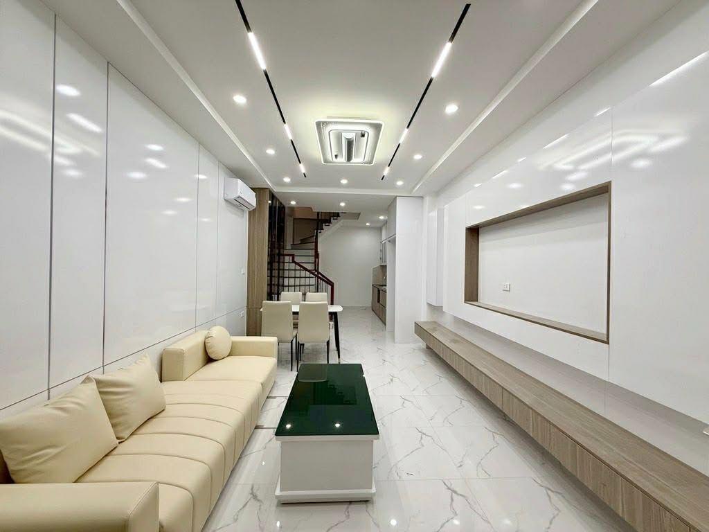 BÁN GẤP NHÀ HOÀNG HOA THÁM TT BA ĐÌNH GIÁP RANH TÂY HỒ MỚI KOONG FULL NỘI THẤT NÓI KHÔNG VỚI QUY HOẠCH 