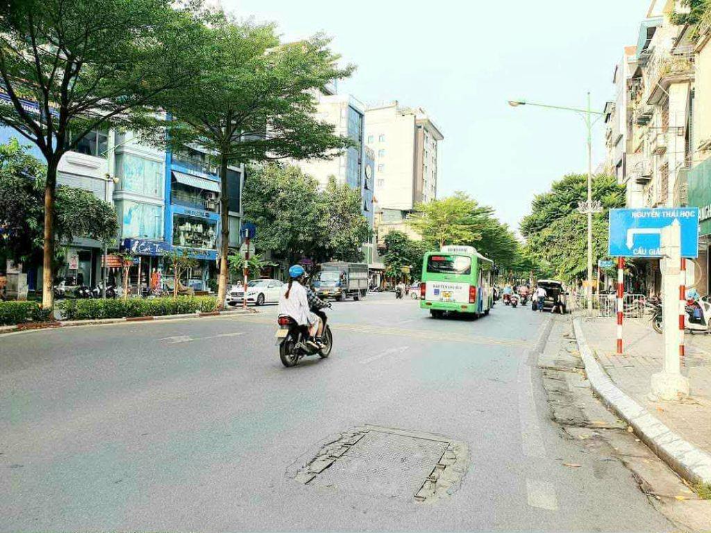 CHÍNH CHỦ CẦN BÁN GẤP NHÀ KIM MÃ TT BA ĐÌNH ĐÓN ĐẦU QH TƯƠNG LAI RẠNG NGỜI 65 M X 3 TẦNG NHỈNH 13 TỶ 