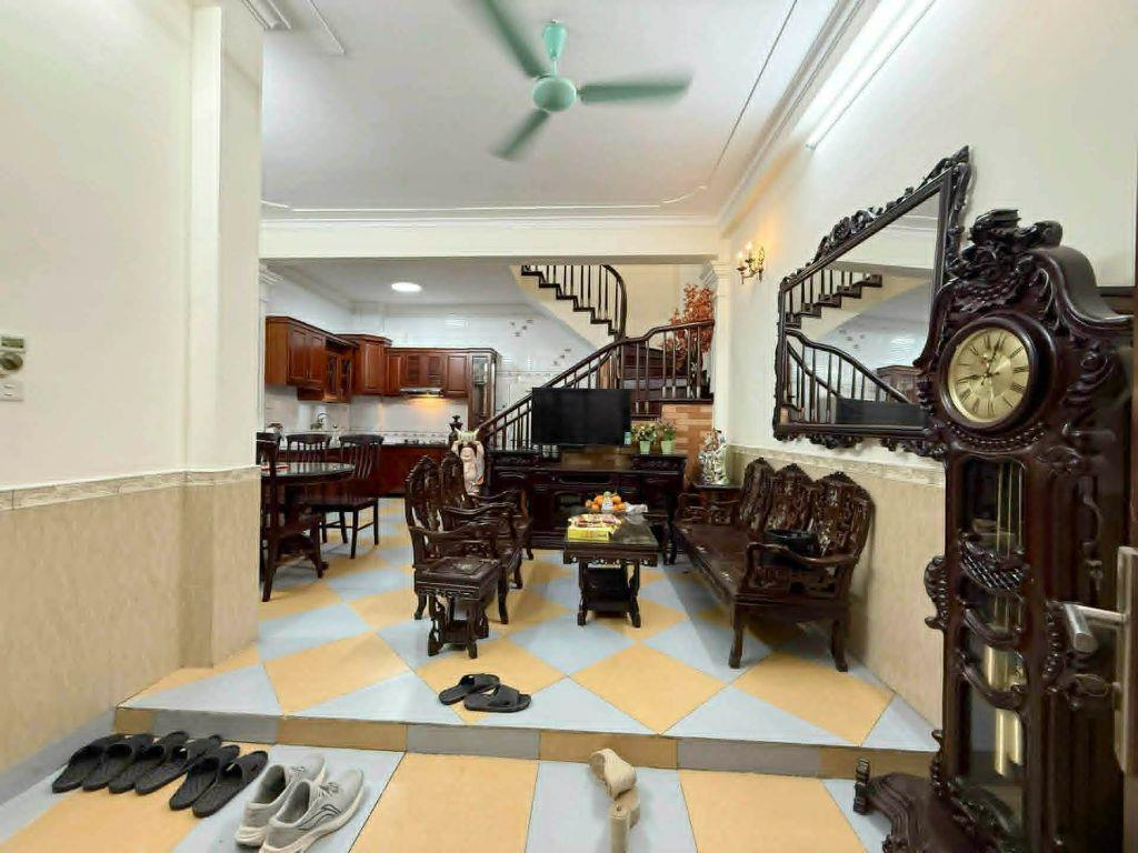 BÁN GẤP NHÀ ĐỘI CẤN TT BA ĐÌNH DÂN XÂY 50M X 4 TẦNG 9 TỶ 6