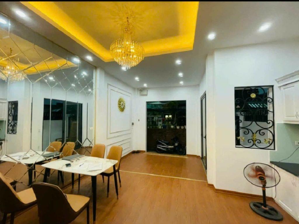 BÁN GẤP HOMESTAY TÔNG ĐẢN TT HOÀN KIẾM FULL NỘI THẤT DÒNG TIỀN 15 TRIỆU / THÁNG 80M NHỈNH 7 TỶ.