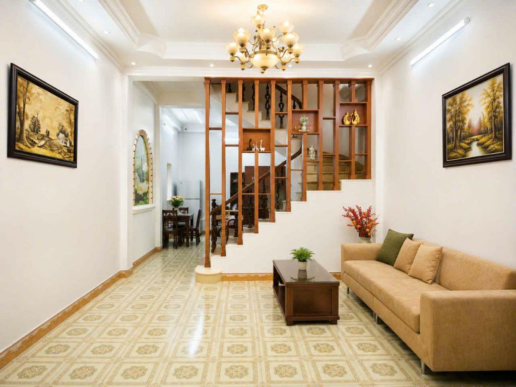 GIẢM SỐC NHÀ LẠC LONG QUÂN TT TÂY HỒ GIÁP RANH CẦU GIẤY DÂN XÂY 50M X 4 TẦNG MT 4,6M NHỈNH 14 TỶ.  Vị trí gần Thụy Khuê,