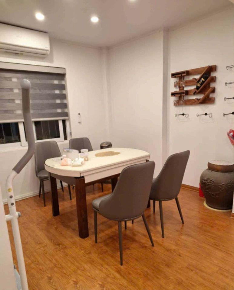 BÁN GẤP NHÀ ĐỘI CẤN TT BA DÒNG TIỀN 30 TRIỆU / THÁNG 73M X 4 TẦNG MT 7M NHỈNH 16 TỶ .