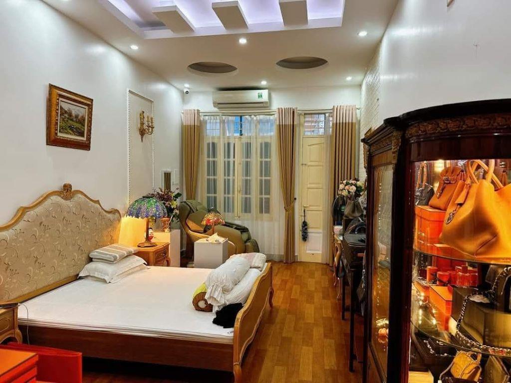 SIÊU PHẨM NHÀ ĐẸP LINH LANG PHỐ VIP BA ĐÌNH KD Ô TÔ ĐỖ CỬA Ô CHỜ THANG MÁY 63M X 5 TẦNG MT 4M NHỈNH 20 TỶ
