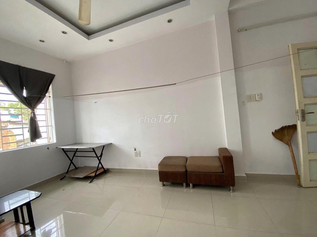 Cho SV NỮ thuê phòng-HÒA HẢO P.4 Q.10-gần trường ĐH Kinh Tế