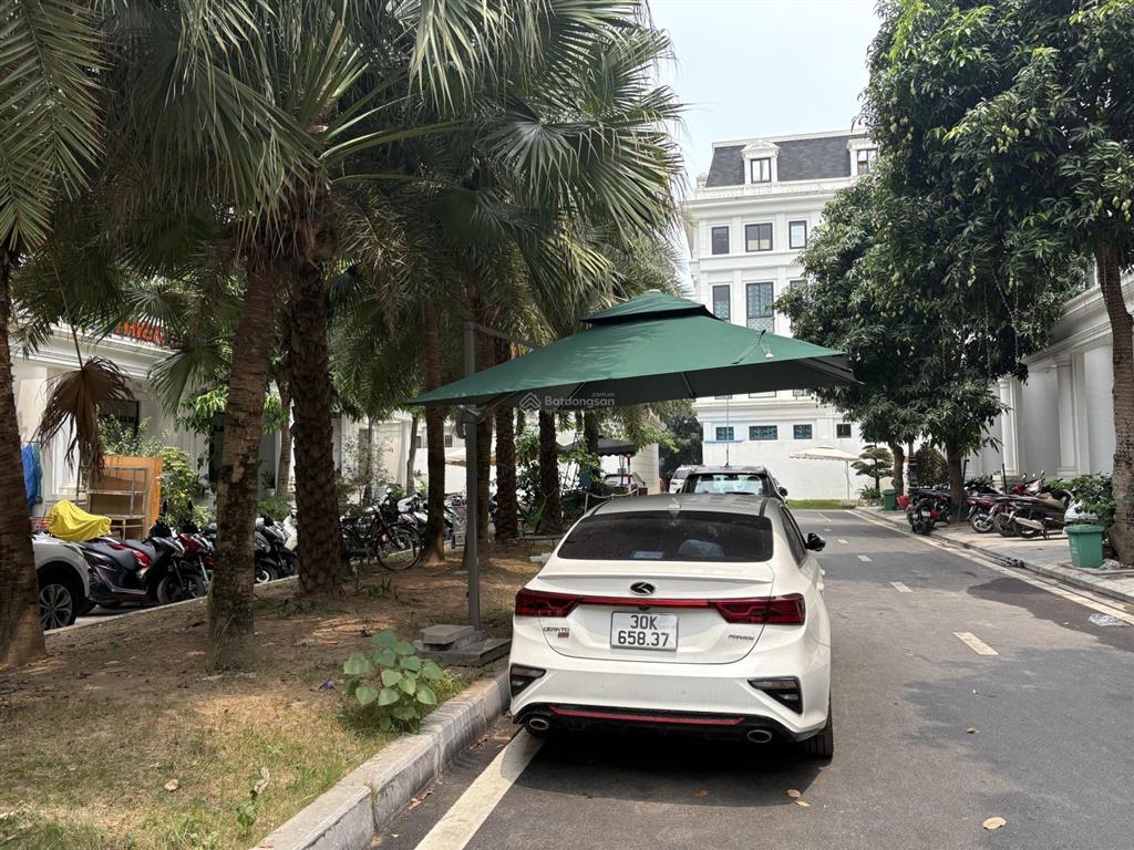 Chính chủ cần tiền bán nhanh căn liền kề 95 m giá 29,8 tỷ bao phí