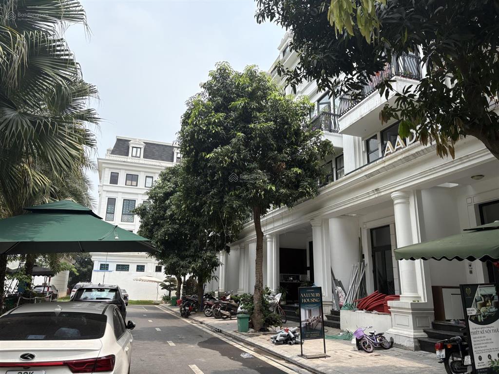Chính chủ cần tiền bán nhanh căn liền kề 95 m giá 29,8 tỷ bao phí