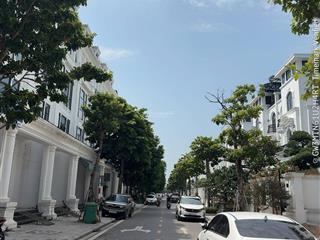 Căn l7 view biệt thự vị trí đẹp, sổ đỏ sẵn giao dịch khách thiện chí thương lượng