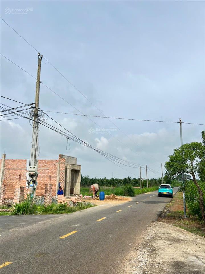 Gần 1.2 sào đất mặt tiền đường nông cơ  tp đồng nai có sẵn 200m2 thổ cư giá tốt