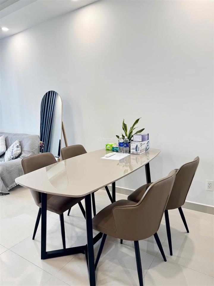 Chính chủ cần bán căn 2pn full nt giá 3,9 tỉ có hỗ trợ cho vay,  0907 891 ***