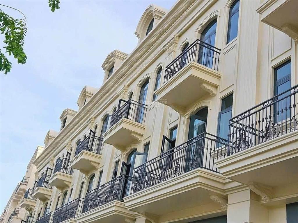 Chính chủ cần bán căn nhà phố tại vinhomes cần giờ giá 10 tỉ.  0907 891 *** mai