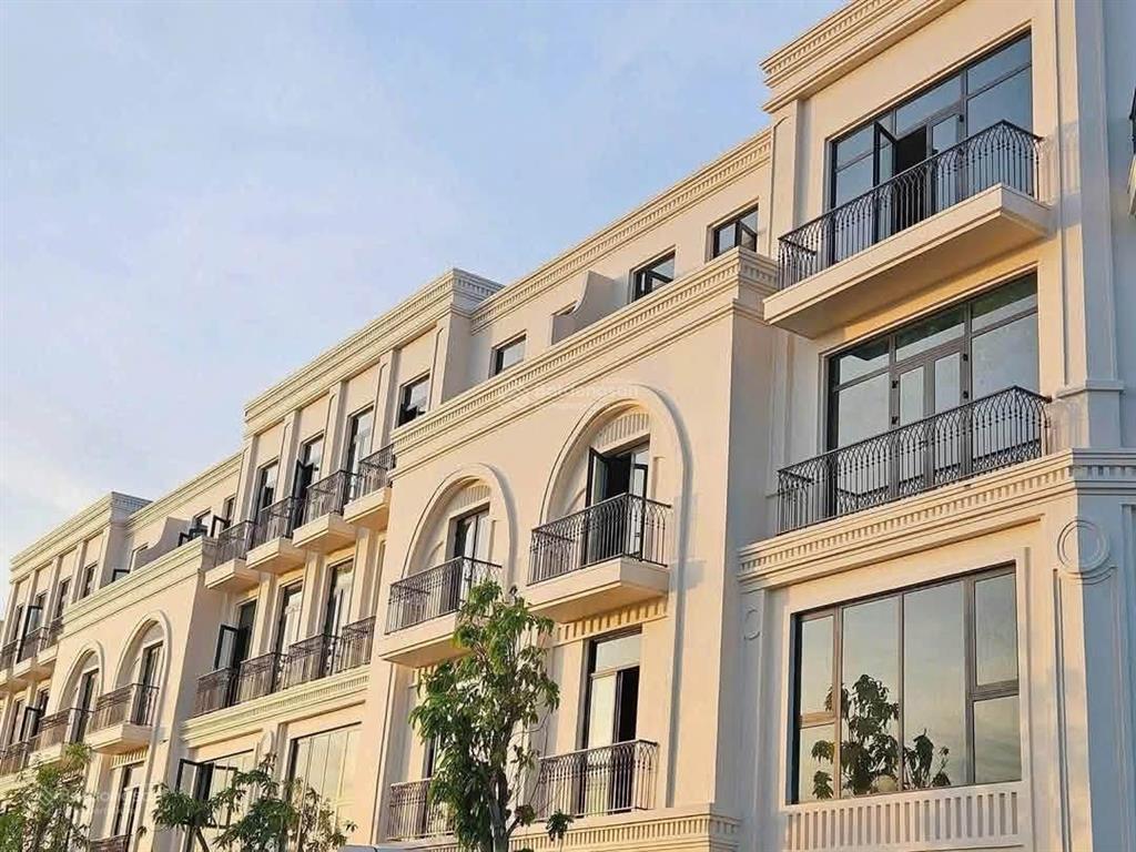 Chính chủ cần bán căn nhà phố tại vinhomes cần giờ giá 10 tỉ.  0907 891 *** mai