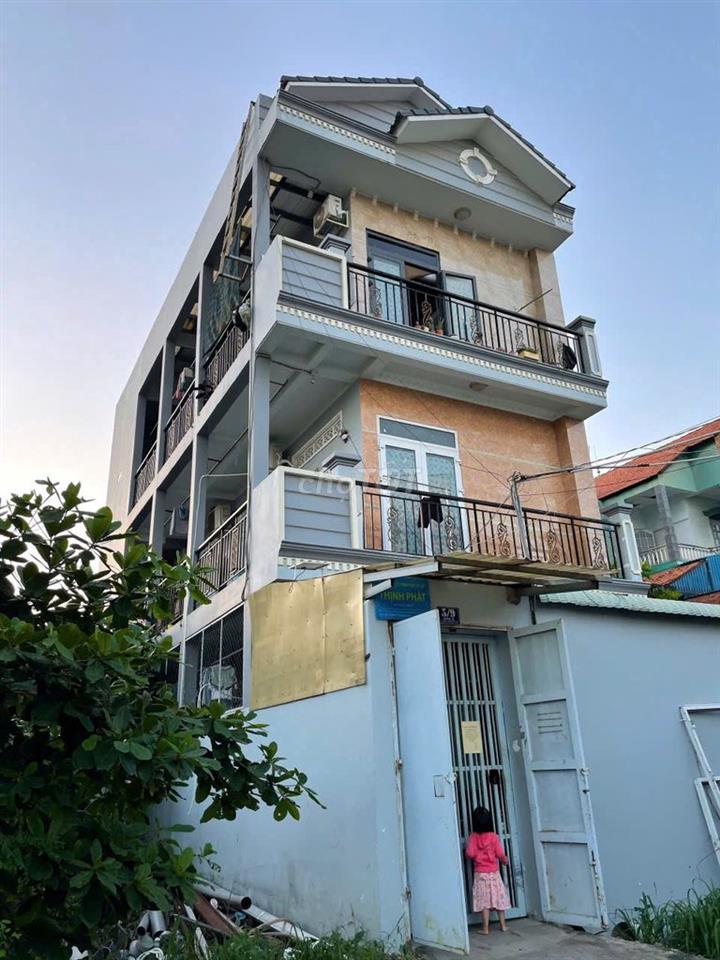 Cần bán gấp nhà 3 lầu cách Vinhome GrandPark 500m