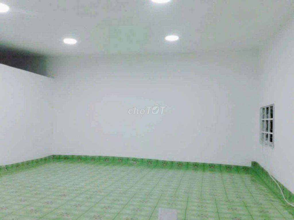 Phòg lầu1,khôg gian riêg tư,GÁC,ban côg riêg,lối đi tư do,gầnchợPhúLâm