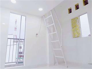 Phòg lầu1,khôg gian riêg tư,GÁC,ban côg riêg,lối đi tư do,gầnchợPhúLâm