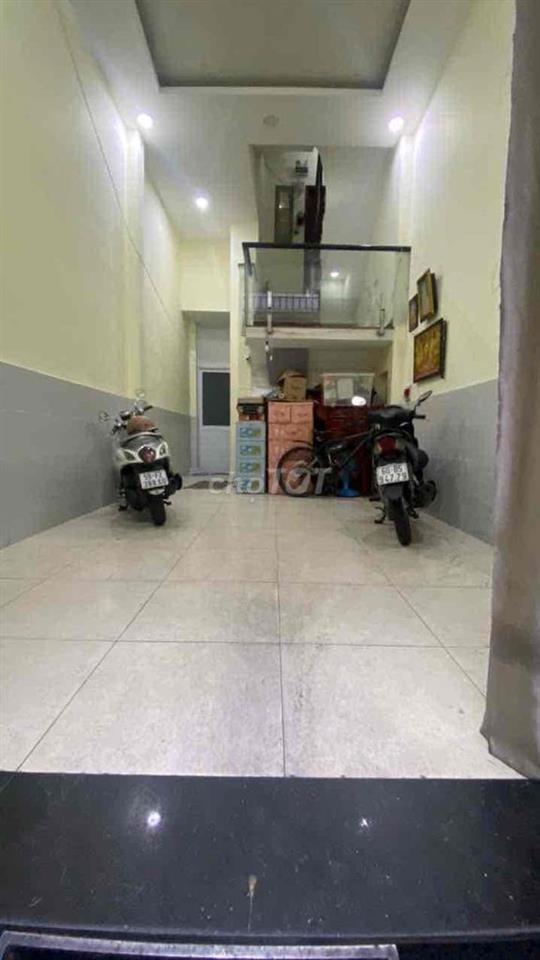 chue phong giờ giấc tự do