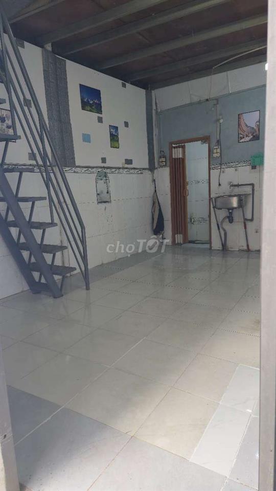 Phòng trọ có gác suốt rộng rãi 