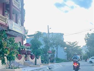 Cho thuê đất góc mặt tiền ngã 4 khu dân cư Phú Xuân, đối diện chung cư