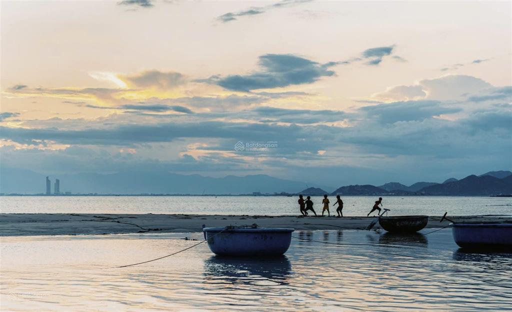 Bán đất ninh hải ninh thuận 447m2 có 306m2 đất ở sổ hồng riêng giá tốt  0945 352 ***