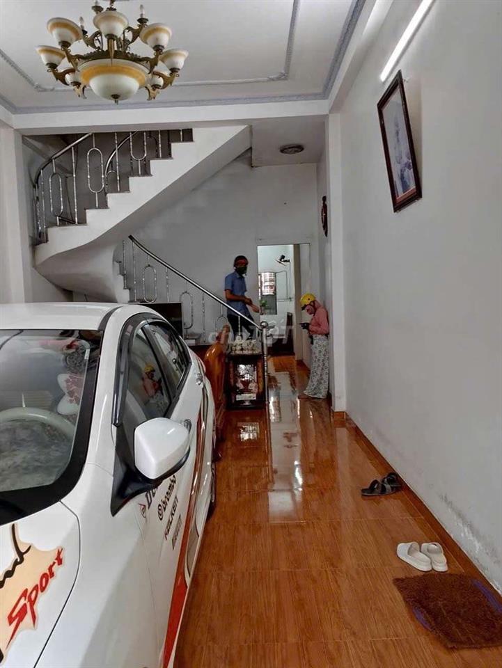 Cho thuê nhà ngay ngã tư ga 3pn sẵn nội thất 9tr