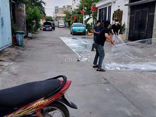 Cho thuê nhà ngay ngã tư ga 3pn sẵn nội thất 9tr