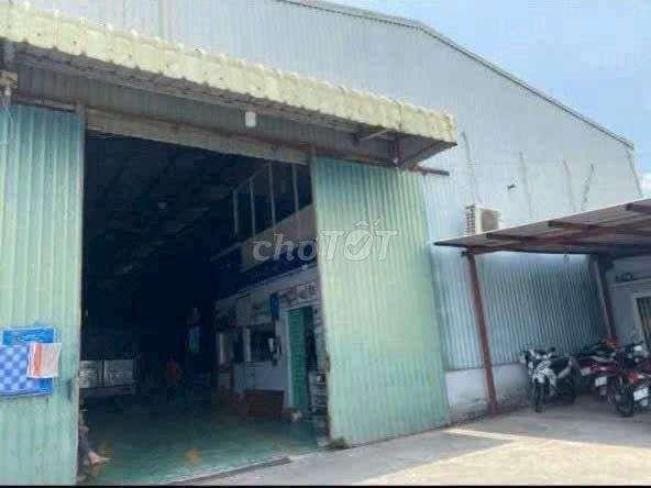 Cho thuê xưởng vườn lài 1500m2 70tr