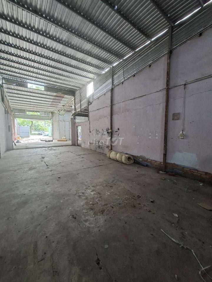 Cho thuê kho vườn lài tải 5 tấn 300m2 14tr
