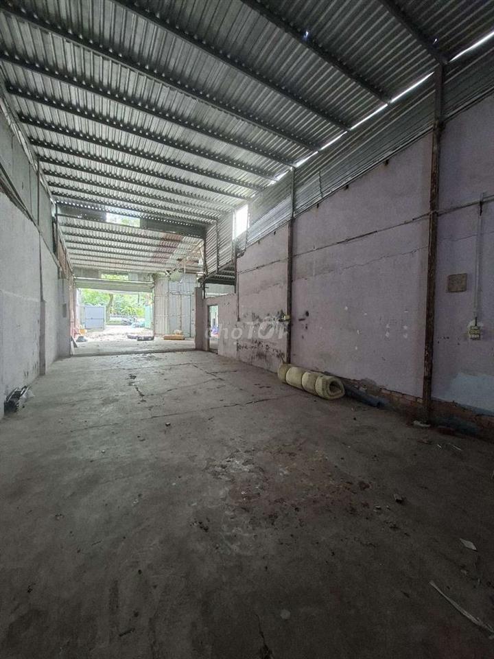 Cho thuê kho vườn lài tải 5 tấn 300m2 14tr