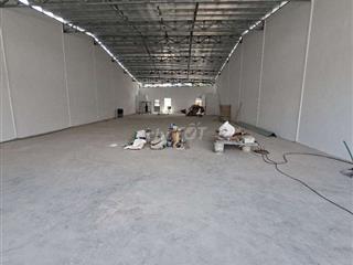 Cho thuê kho ngã tư ga 370m2 35tr