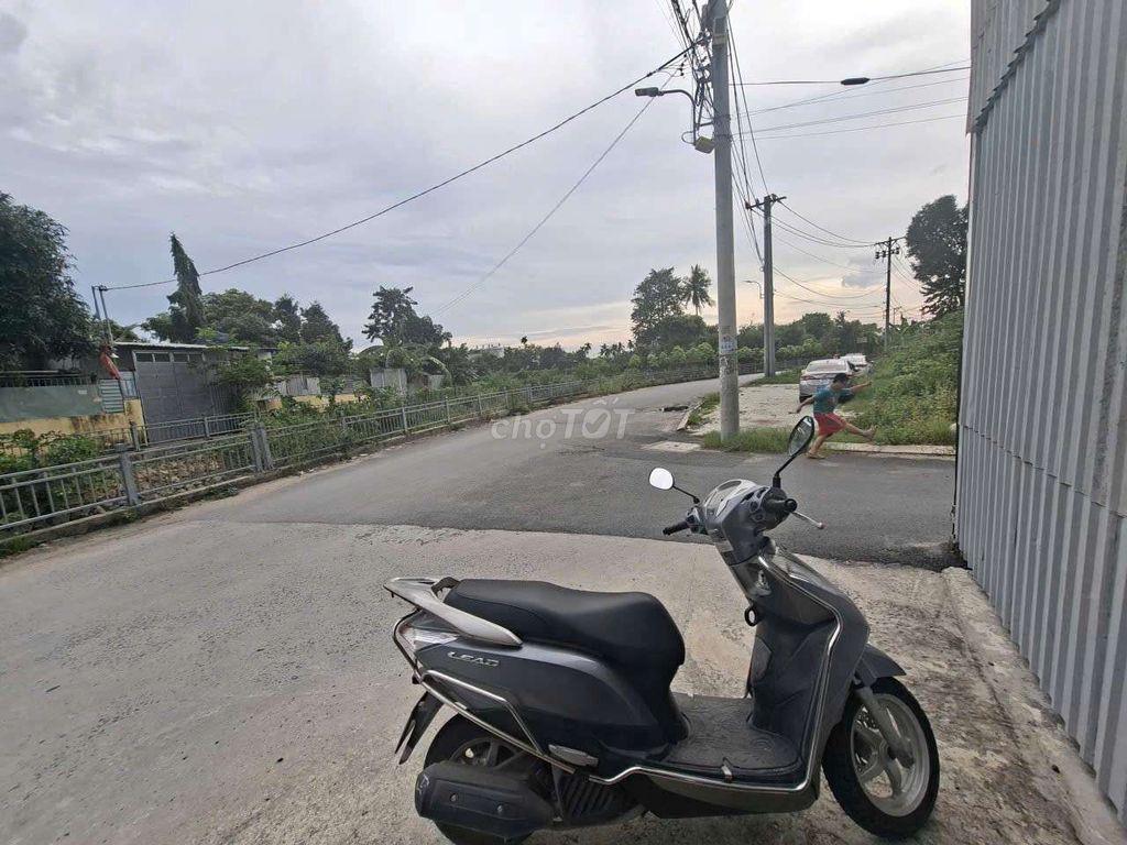 Cho thuê kho thạnh xuân gần 400m2 giá 15tr