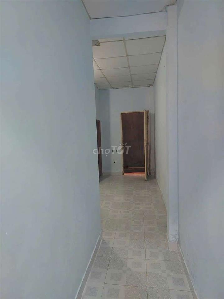 Cho thuê nhà ngay ủy ban thạnh xuân 60m2 4tr5
