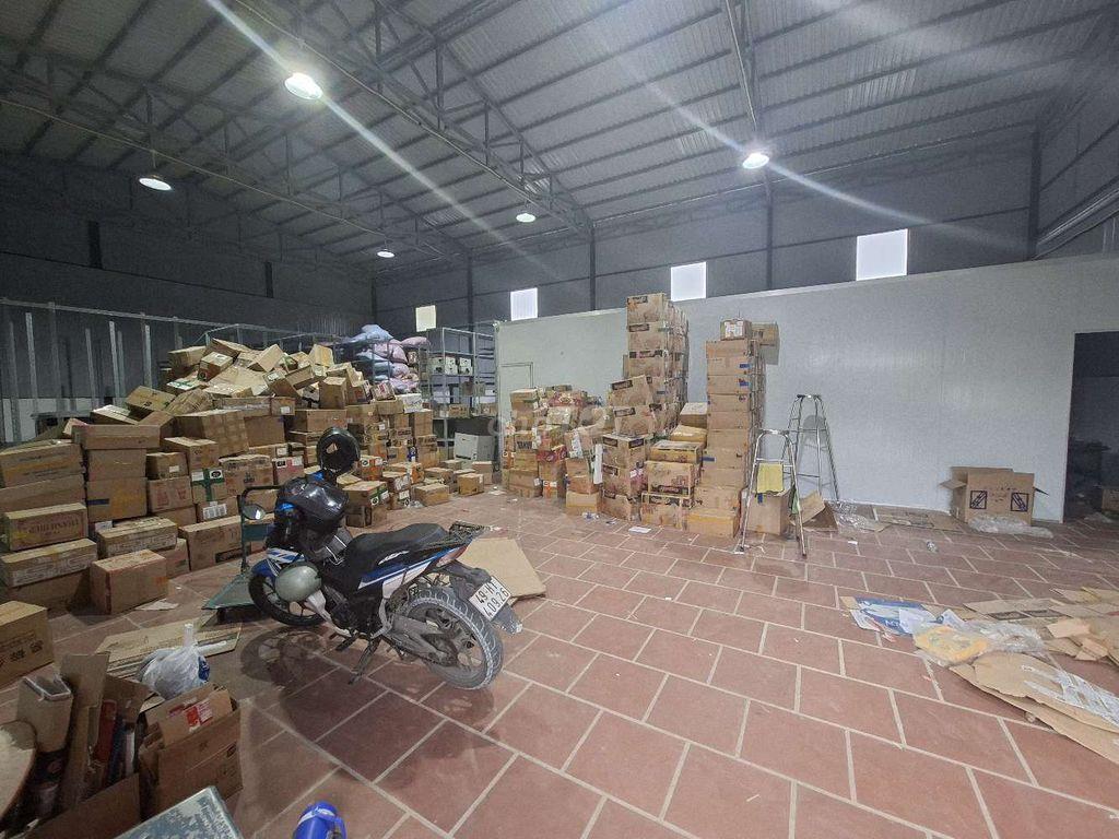 Cho thuê kho thạnh xuân 250m2 18tr