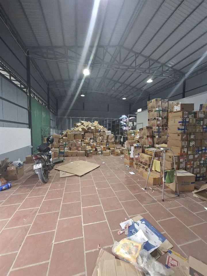 Cho thuê kho thạnh xuân 250m2 18tr
