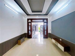 Cho thuê nhà ngay cao đẳng điện lực 2 lầu 4pn 11tr