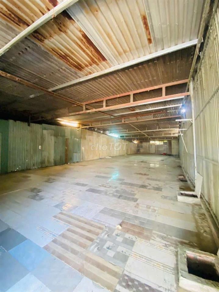 Cho thuê kho thạnh xuân giáp lê thị riêng 300m2 10tr