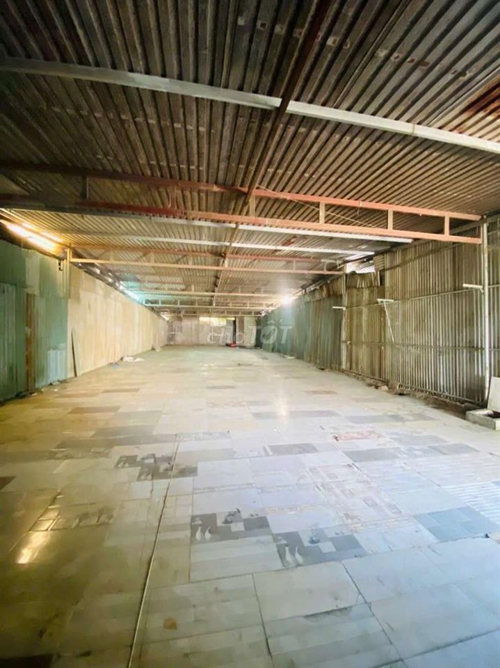 Cho thuê kho thạnh xuân giáp lê thị riêng 300m2 10tr