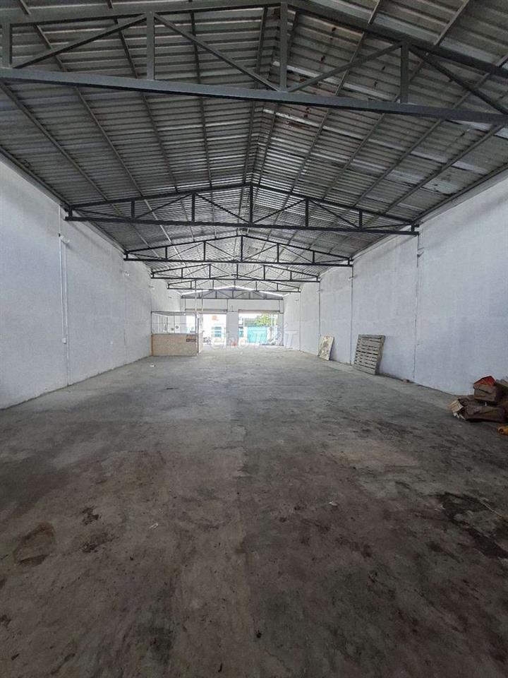 Cho thuê xưởng thạnh xuân 260m2 16tr sẵn điện 3fa