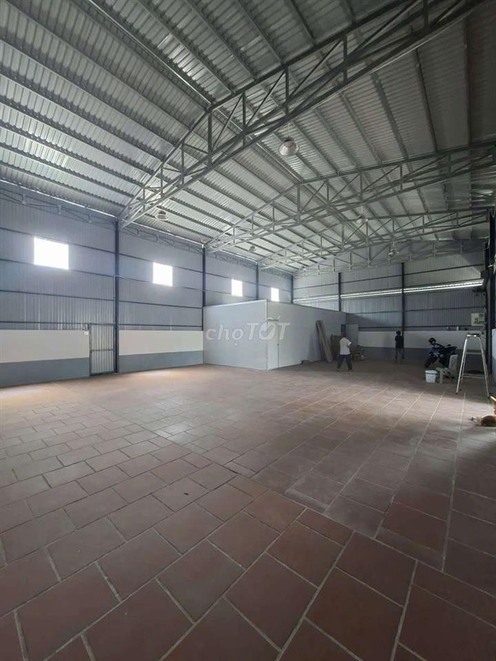 Cho thuê kho thạnh xuân ngay qlo 1a 250m2 17tr