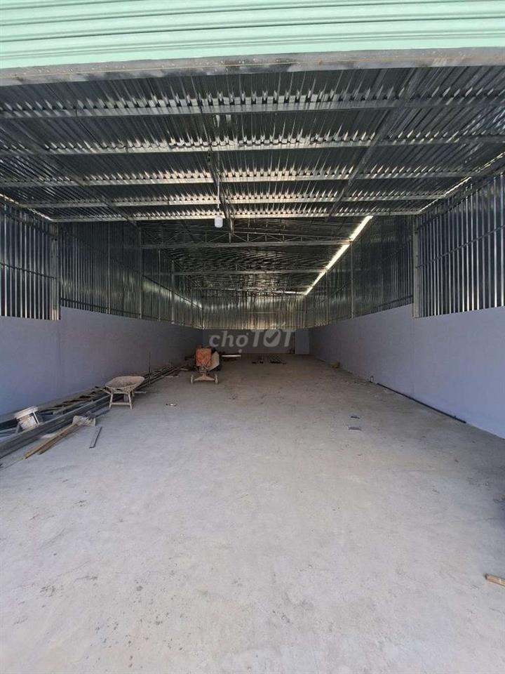 Cho thuê kho thạnh xuân 350m2 25tr sẵn 3fa tải 7_8 tấn